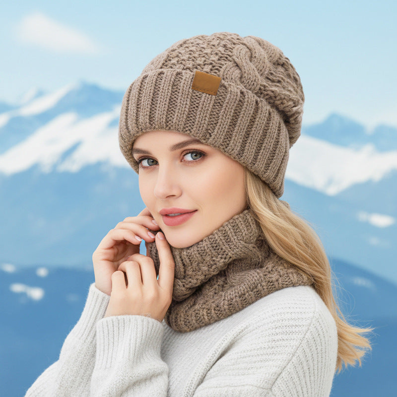 🧢Zimní dámská teplá pletená čepice s klapkou na uši a vlnou🧣