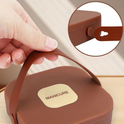 Přenosná 7-dílná sada na manikúru s kleštičkami na nehty