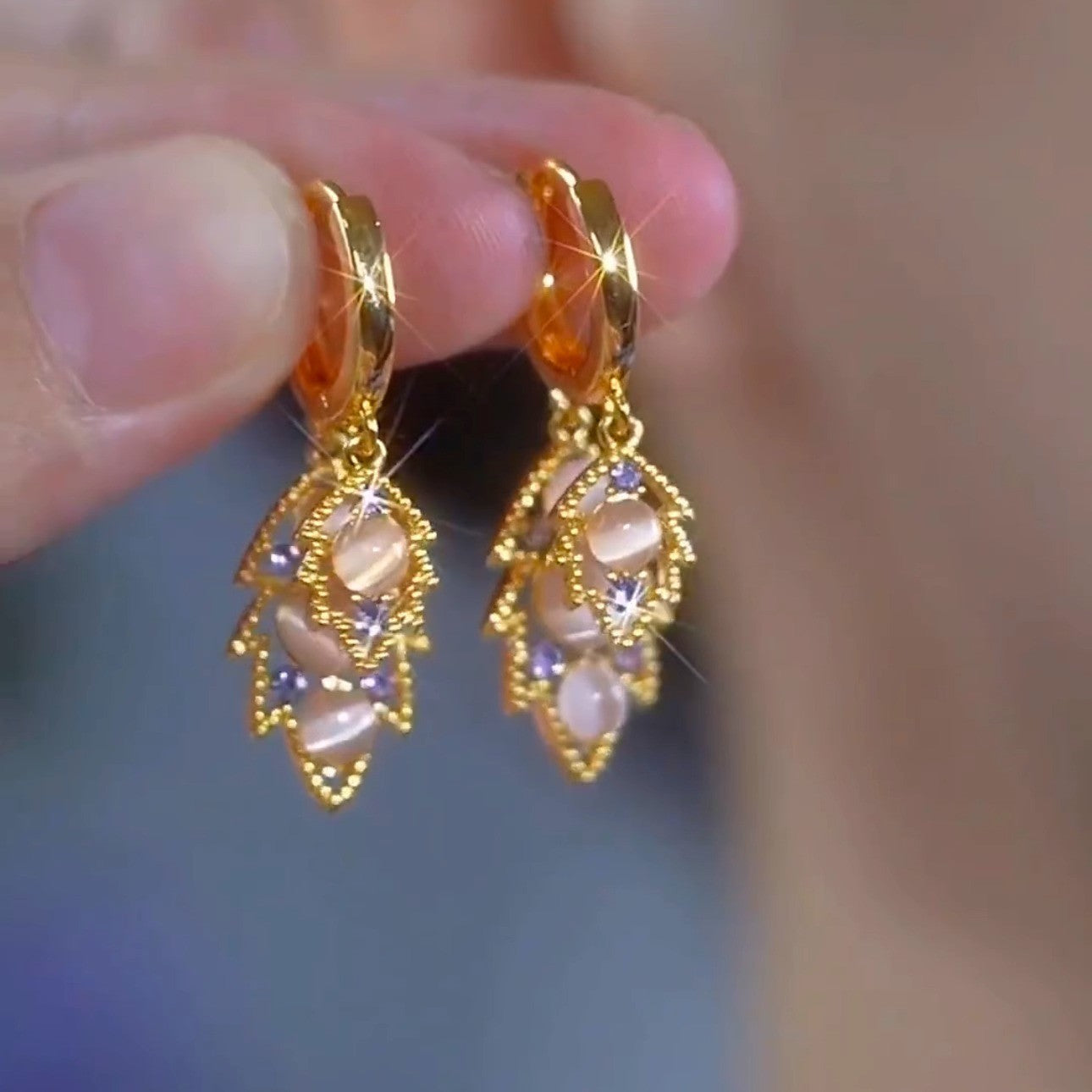 ✨Elegantní zlaté náušnice s třpytivými diamanty